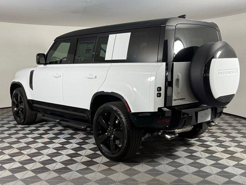 صورة 4 لـ 2026 LAND Rover DEFENDER P525 V8