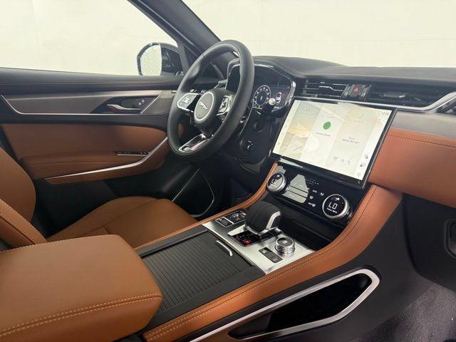2026 Jaguar F-PACE P400 R-DYNAMIC S — миниатюра 25