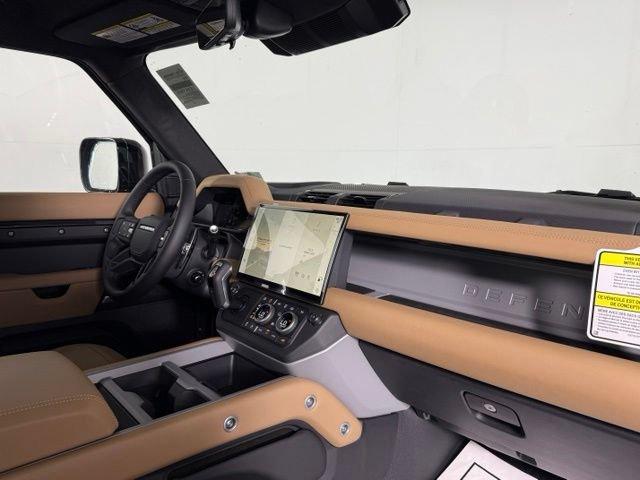 2026 LAND Rover DEFENDER P500 V8 — миниатюра 17