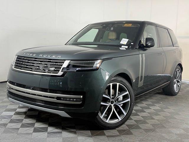 New 2026 Land Rover Range Rover P550e SE