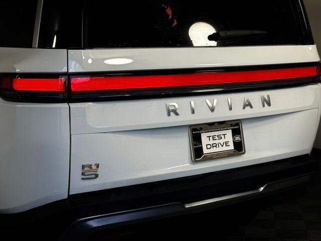 2024 Rivian R1S ADVENTURE QUAD MOTOR LARGE PACK — миниатюра 16