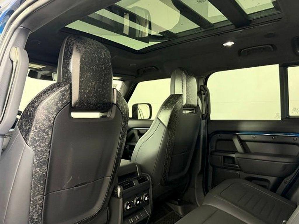 صورة مصغرة 19 لـ 2026 LAND Rover DEFENDER OCTA