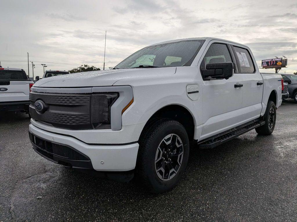 صورة 6 لـ 2023 FORD F-150 LIGHTNING XLT
