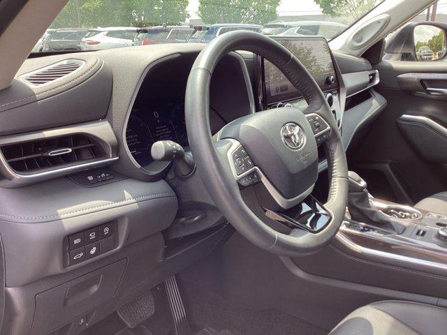 صورة مصغرة 11 لـ 2024 Toyota HIGHLANDER LIMITED