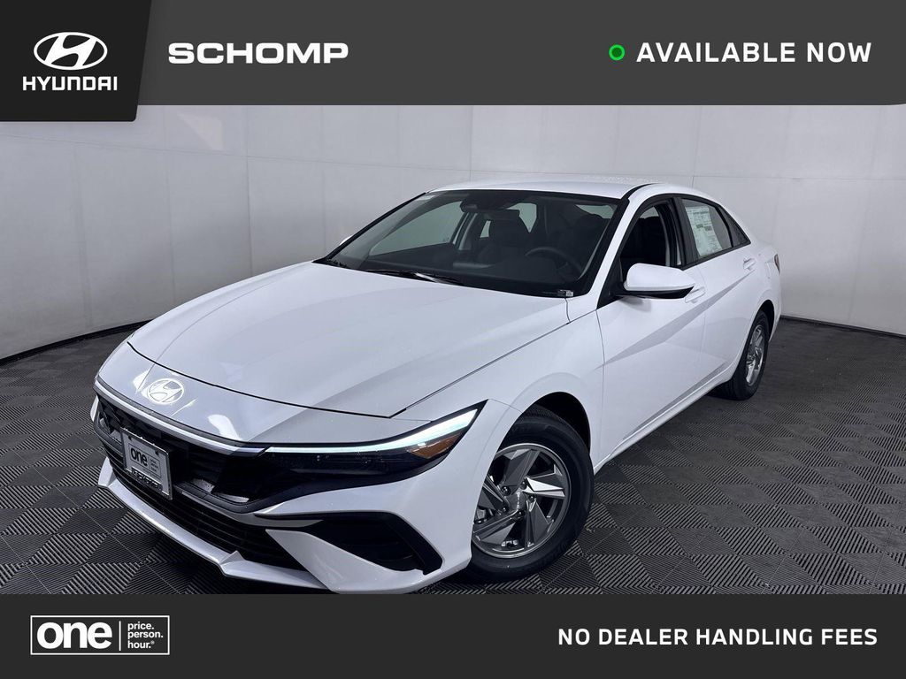 New 2026 Hyundai ELANTRA SE