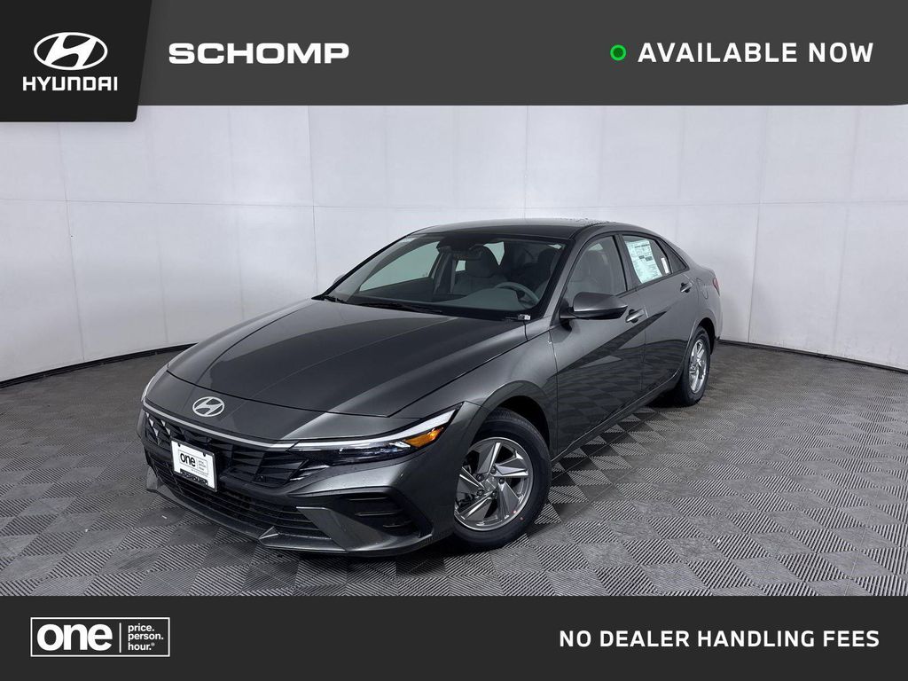 New 2026 Hyundai ELANTRA SE