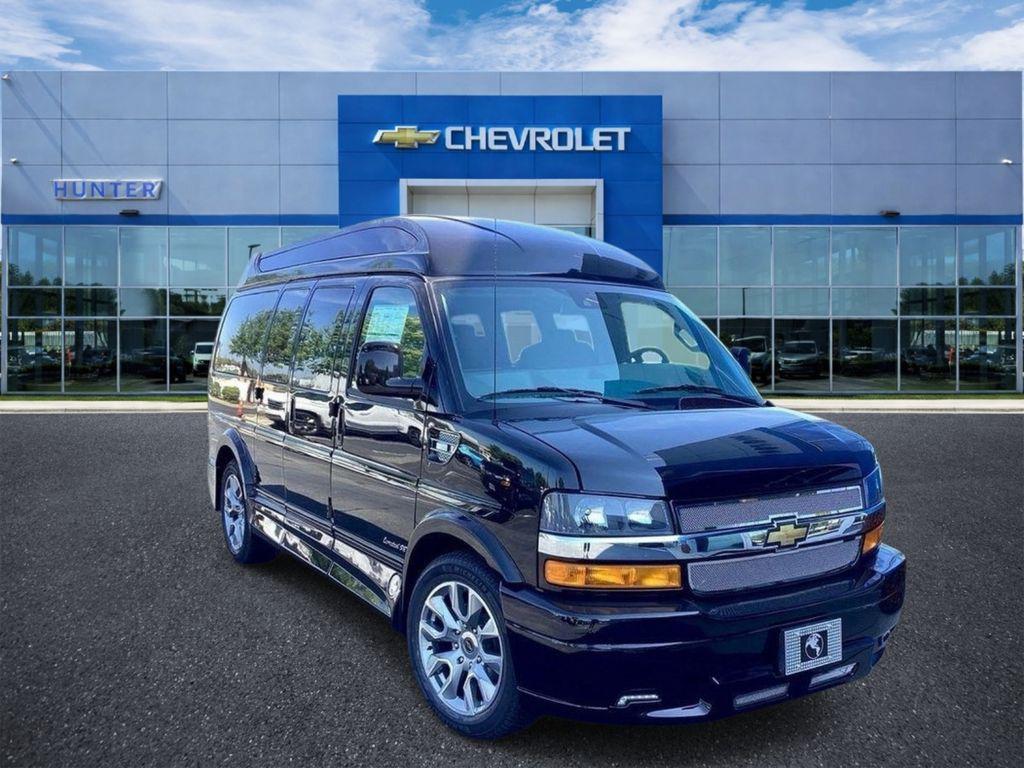 New 2025 Chevrolet Express 2500 Work Van