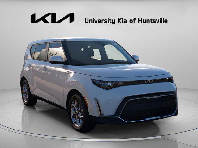 New 2025 Kia Soul LX