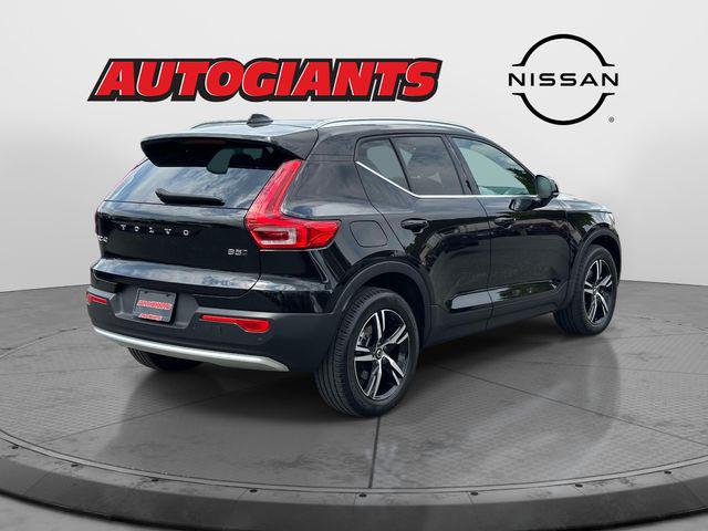 صورة 2 لـ 2025 VOLVO XC40 B5 CORE BRIGHT THEME