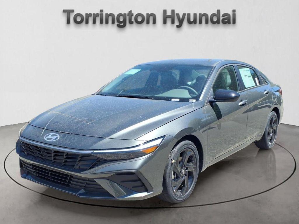 New 2026 Hyundai ELANTRA SEL Sport