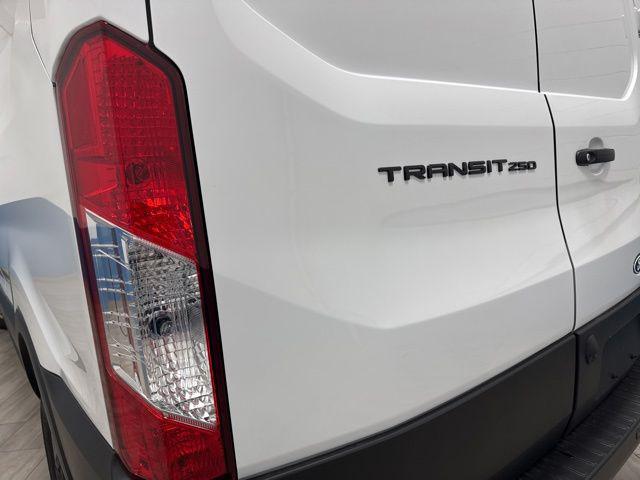 2026 FORD TRANSIT-250 BASE — фото 8