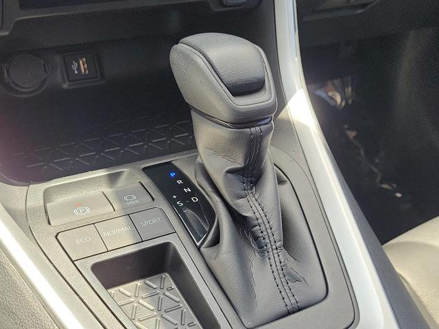 صورة مصغرة 19 لـ 2025 Toyota RAV4 XLE