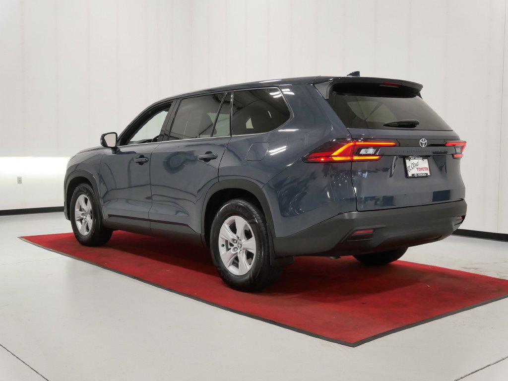 صورة 10 لـ 2025 Toyota HIGHLANDER LE