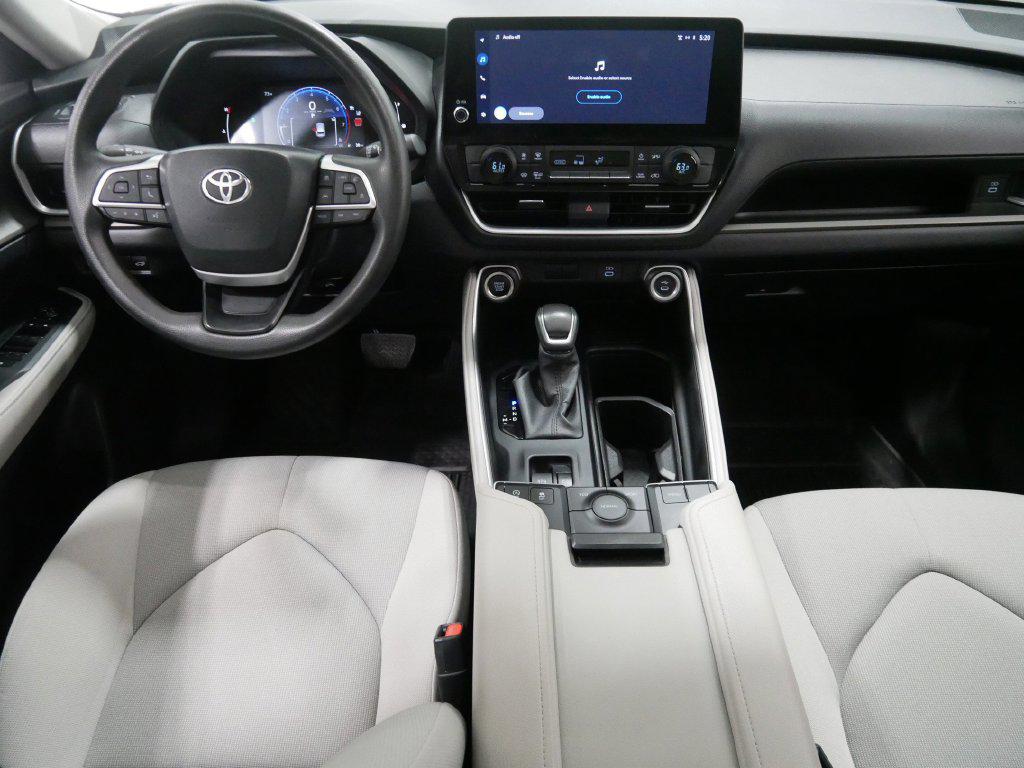 2025 Toyota HIGHLANDER LE — миниатюра 22