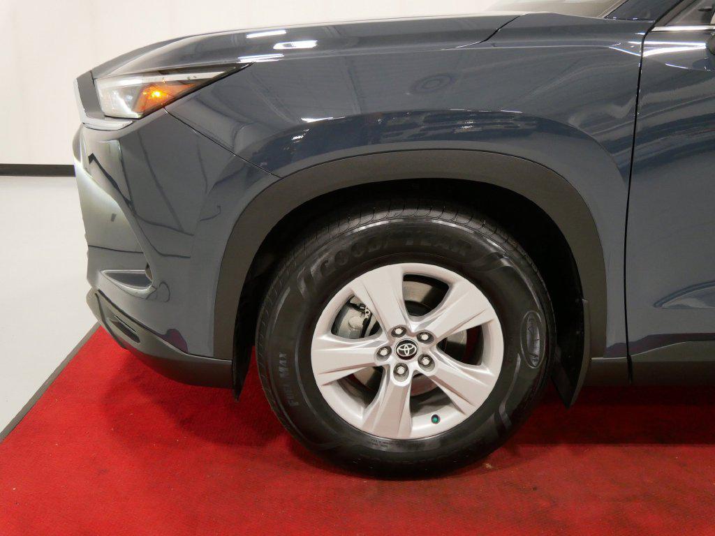 2025 Toyota HIGHLANDER LE — миниатюра 12