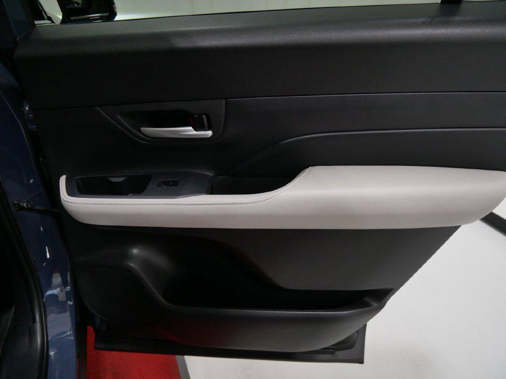 2025 Toyota HIGHLANDER LE — миниатюра 29