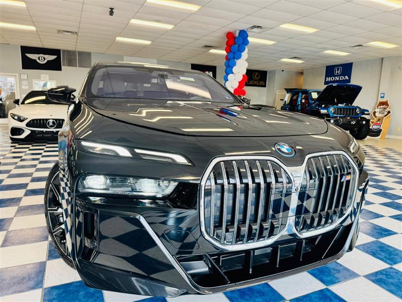 صورة مصغرة 31 لـ 2024 BMW I7 M70