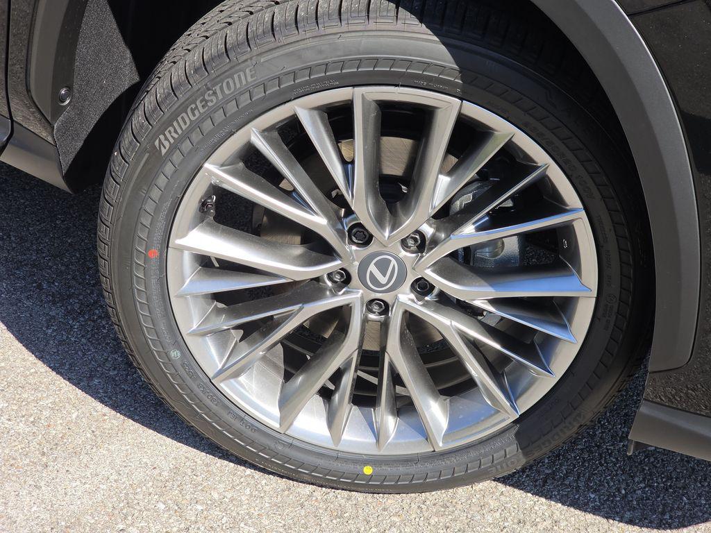 صورة مصغرة 13 لـ 2026 Lexus NX 350 PREMIUM