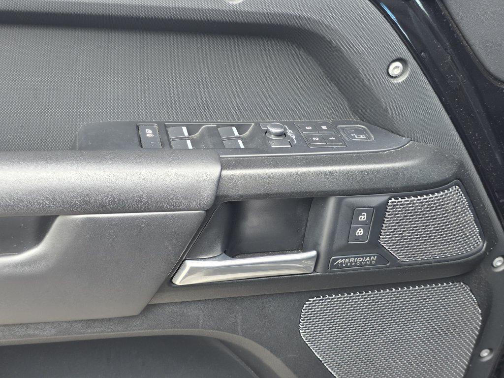 2022 LAND Rover DEFENDER 110 V8 — миниатюра 33