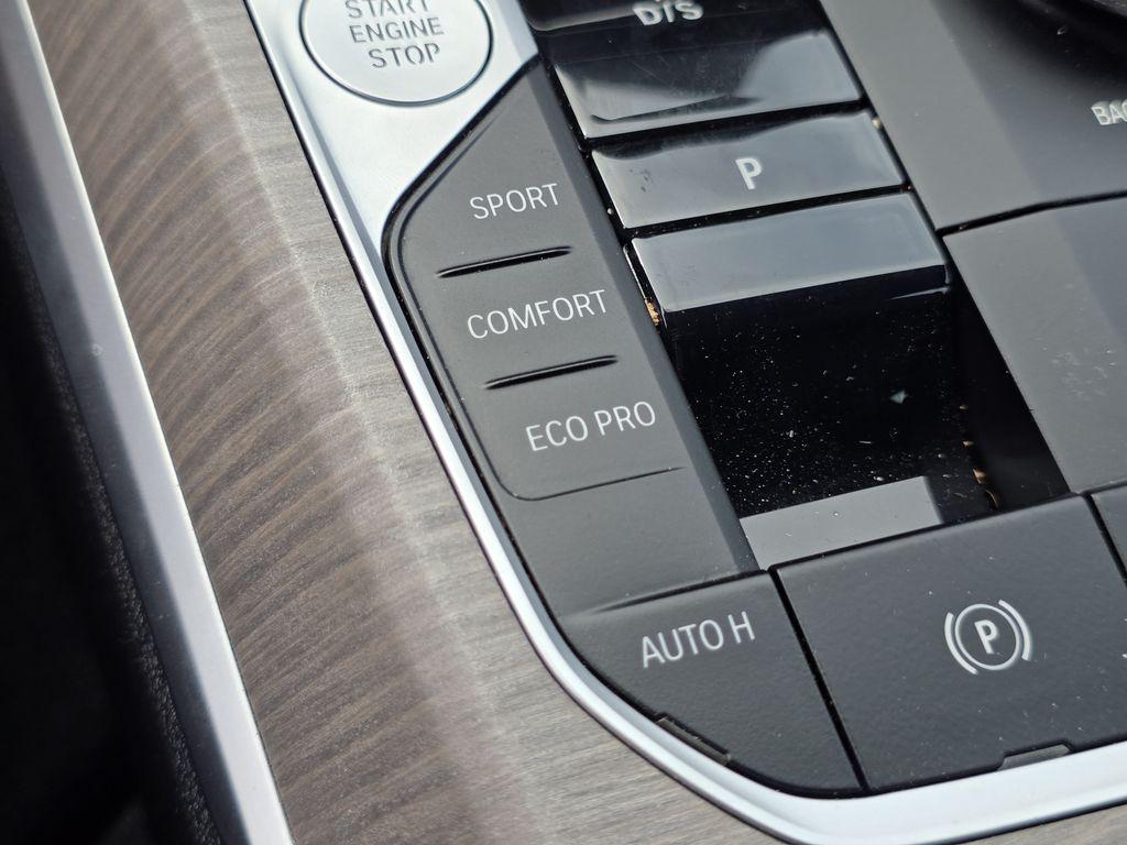 2025 BMW 330 XDRIVE — миниатюра 25