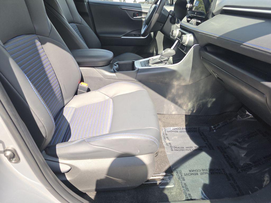 2024 Toyota RAV4 HYBRID SE 缩略图 18