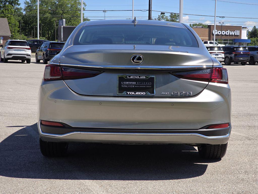 2021 Lexus ES 250 BASE — фото 8