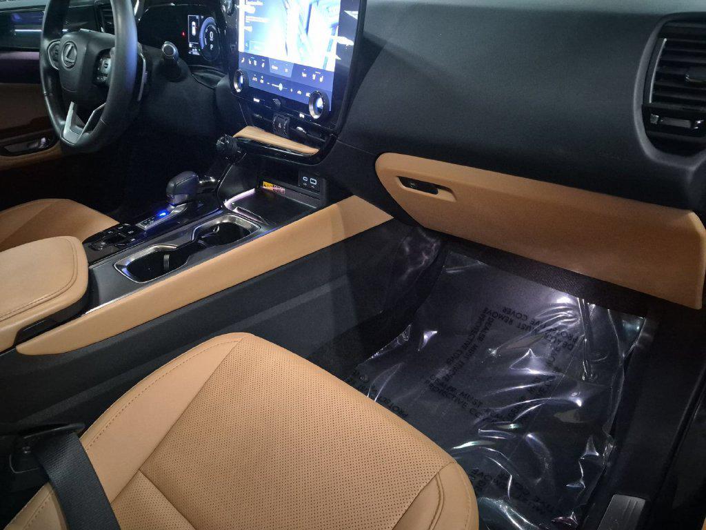 صورة مصغرة 19 لـ 2025 Lexus NX 350H 350H PREMIUM