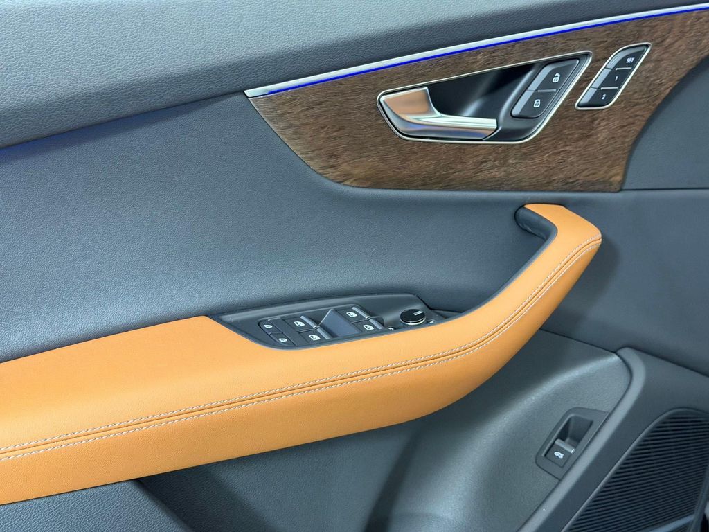 صورة مصغرة 13 لـ 2026 AUDI Q7 55 PRESTIGE