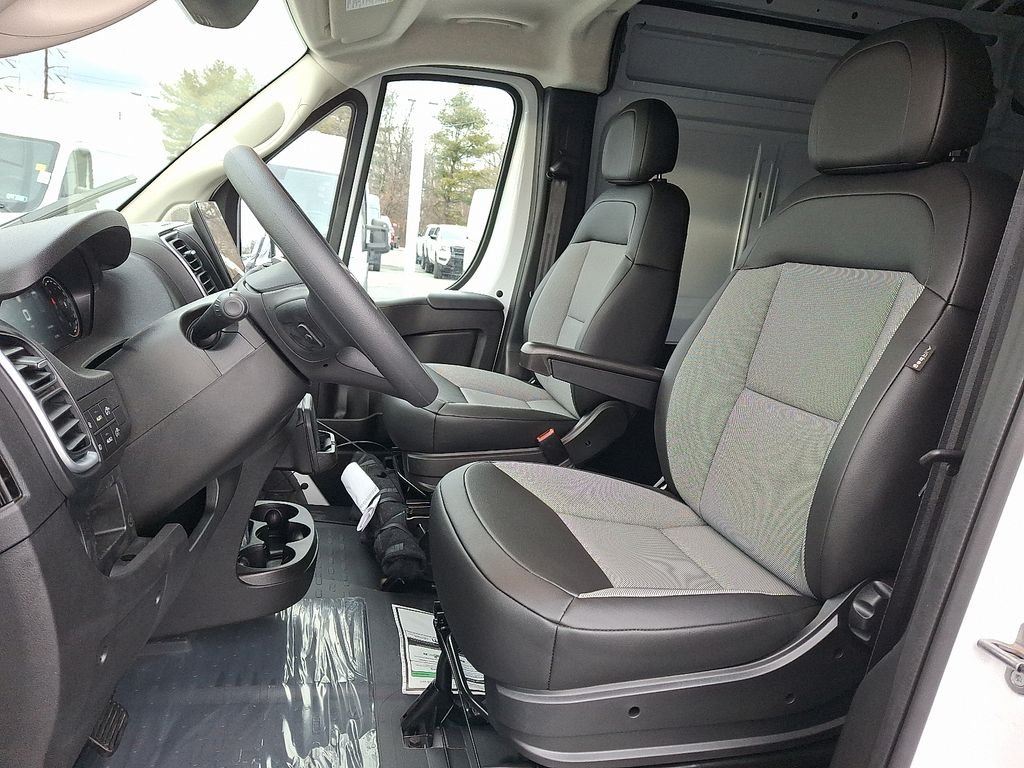 2026 RAM PROMASTER 2500 HIGH ROOF — фото 9