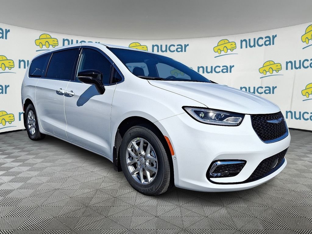 New 2026 Chrysler Pacifica Select