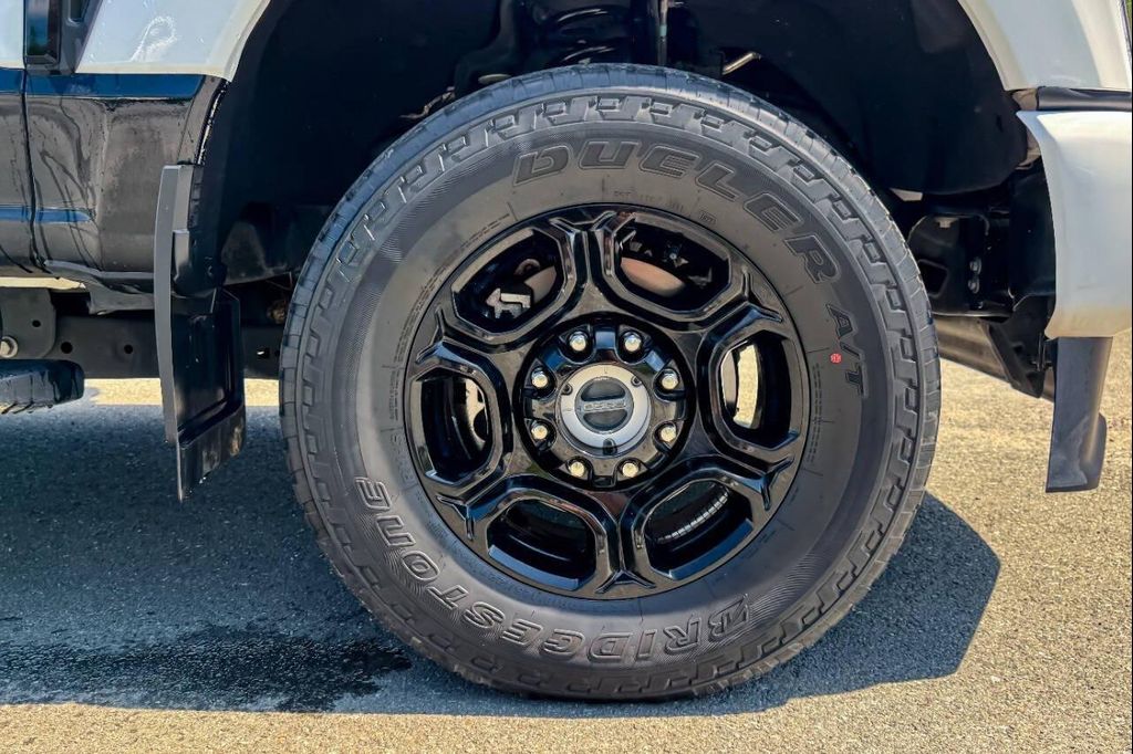 صورة مصغرة 13 لـ 2023 FORD F-350 XLT