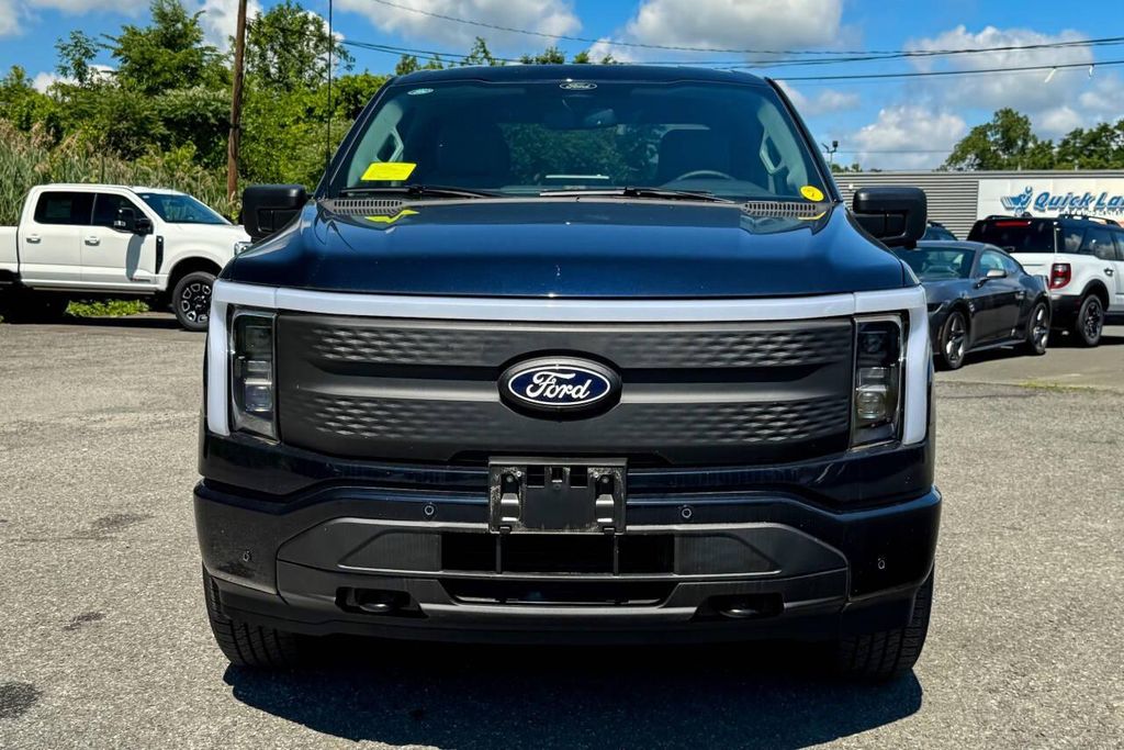 صورة 8 لـ 2025 FORD F-150 LIGHTNING FLASH