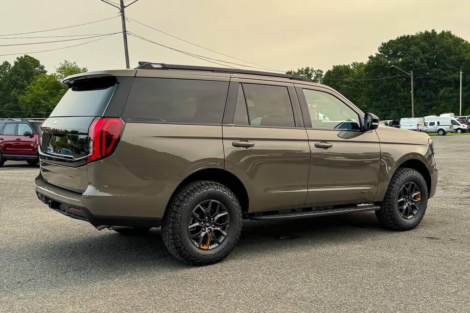 صورة 3 لـ 2027 FORD EXPEDITION TREMOR