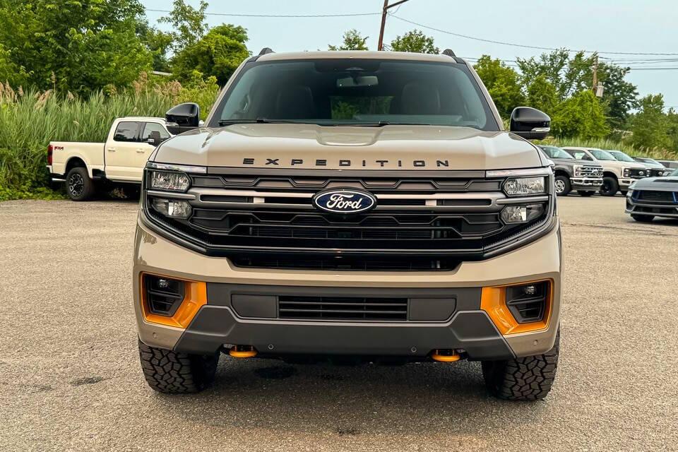 صورة 8 لـ 2027 FORD EXPEDITION TREMOR