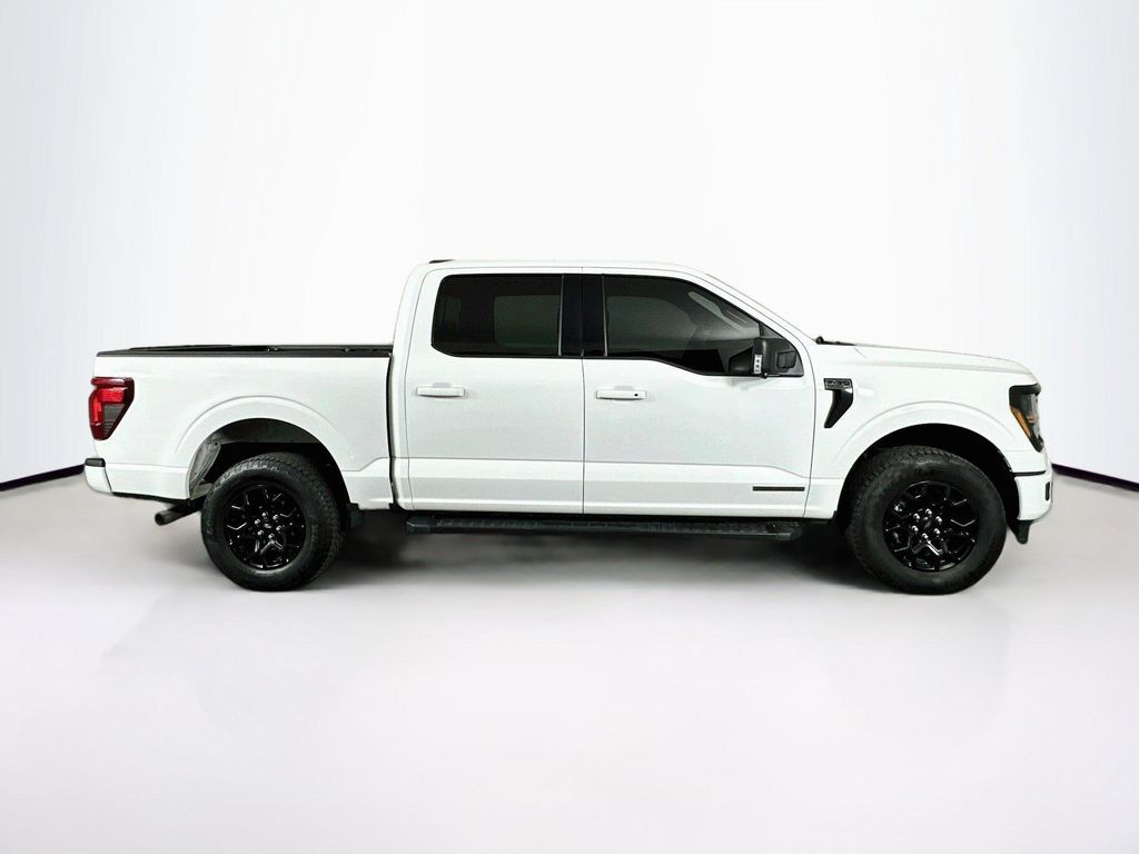 2024 FORD F-150 XLT — фото 8