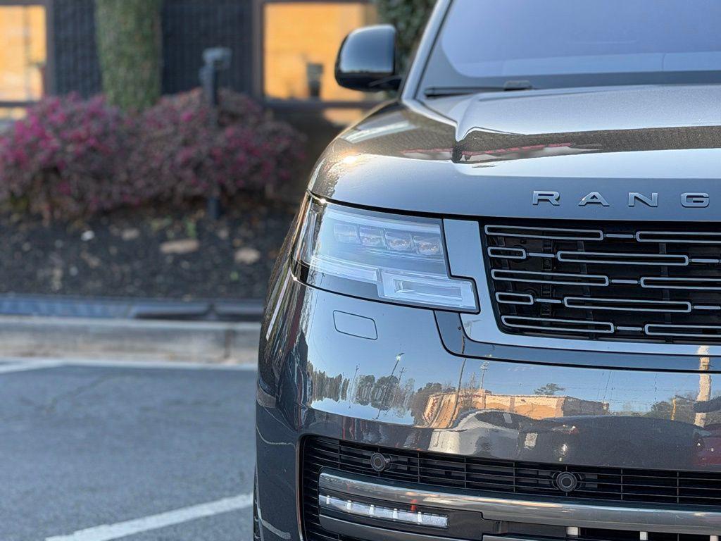 صورة 4 لـ 2023 LAND Rover RANGE ROVER AUTOBIOGRAPHY