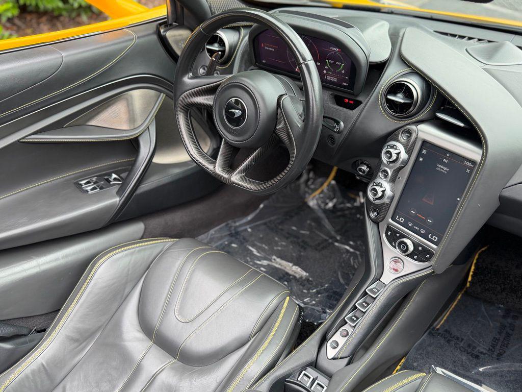 صورة 45 لـ 2022 Mclaren 720S BASE
