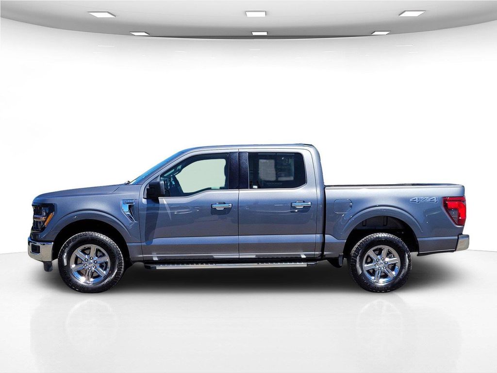 صورة 10 لـ 2025 FORD F-150 XLT