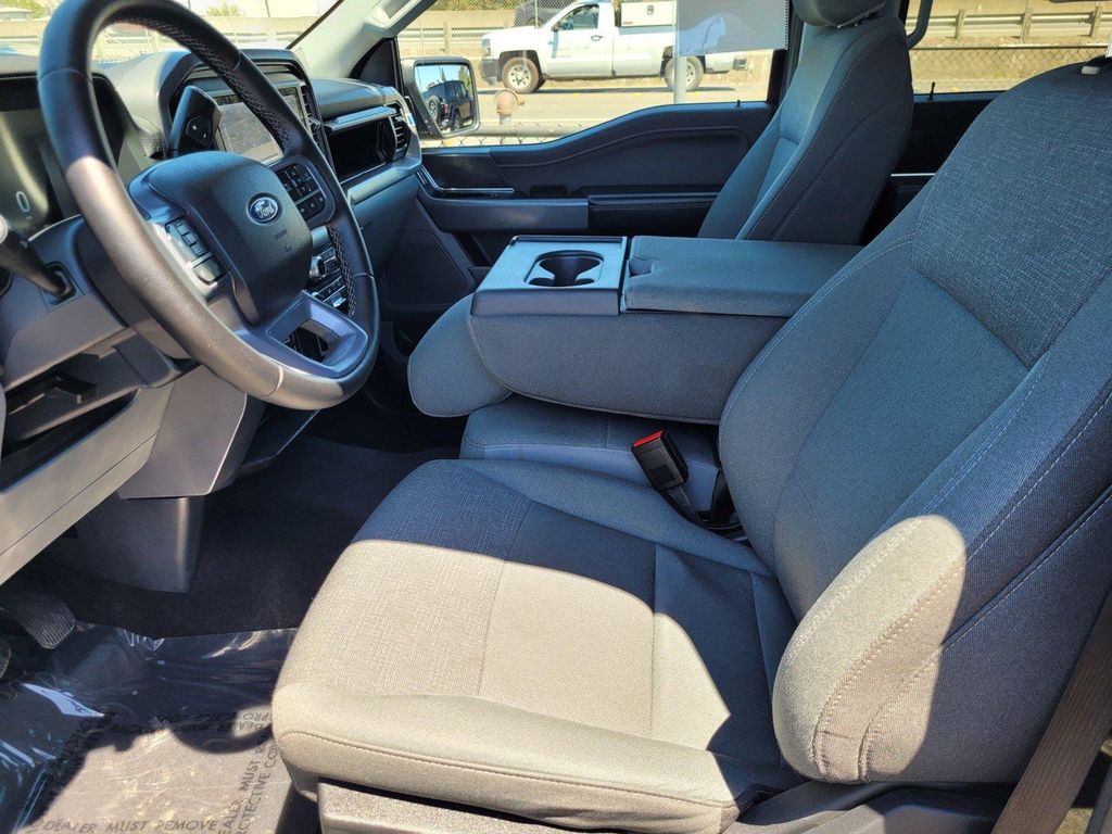 صورة مصغرة 19 لـ 2025 FORD F-150 XLT