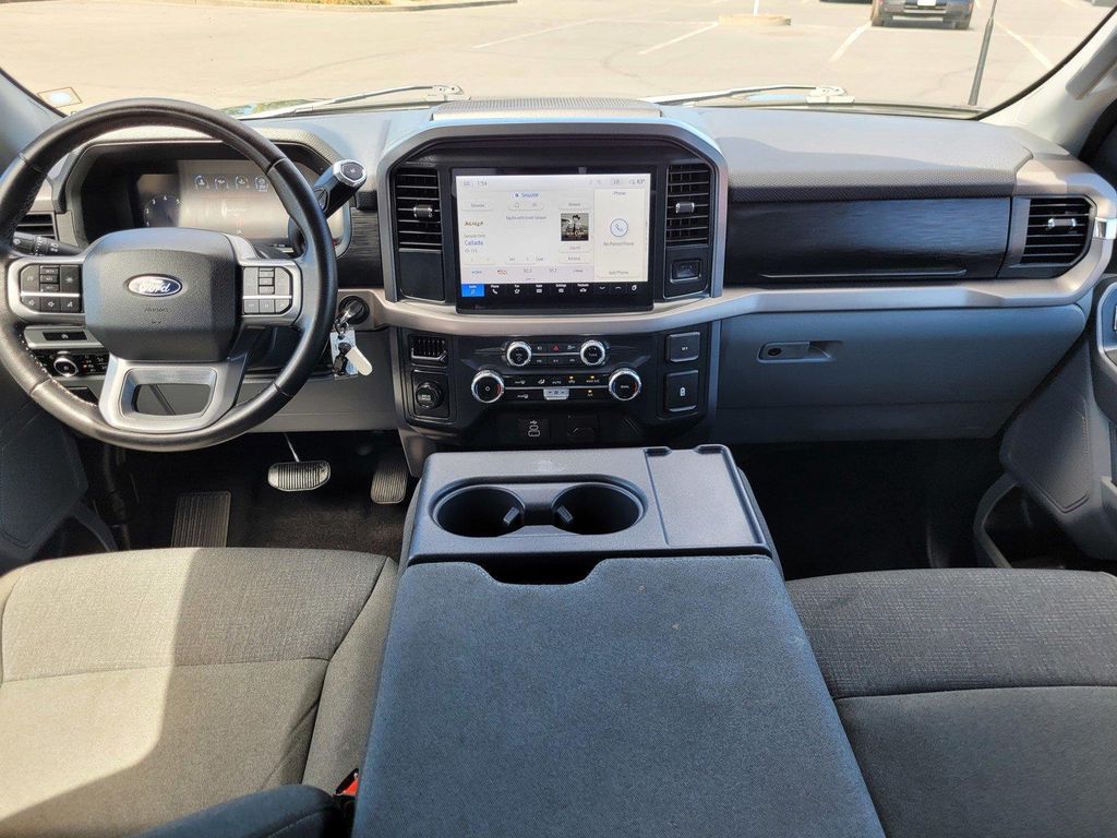 صورة مصغرة 16 لـ 2025 FORD F-150 XLT