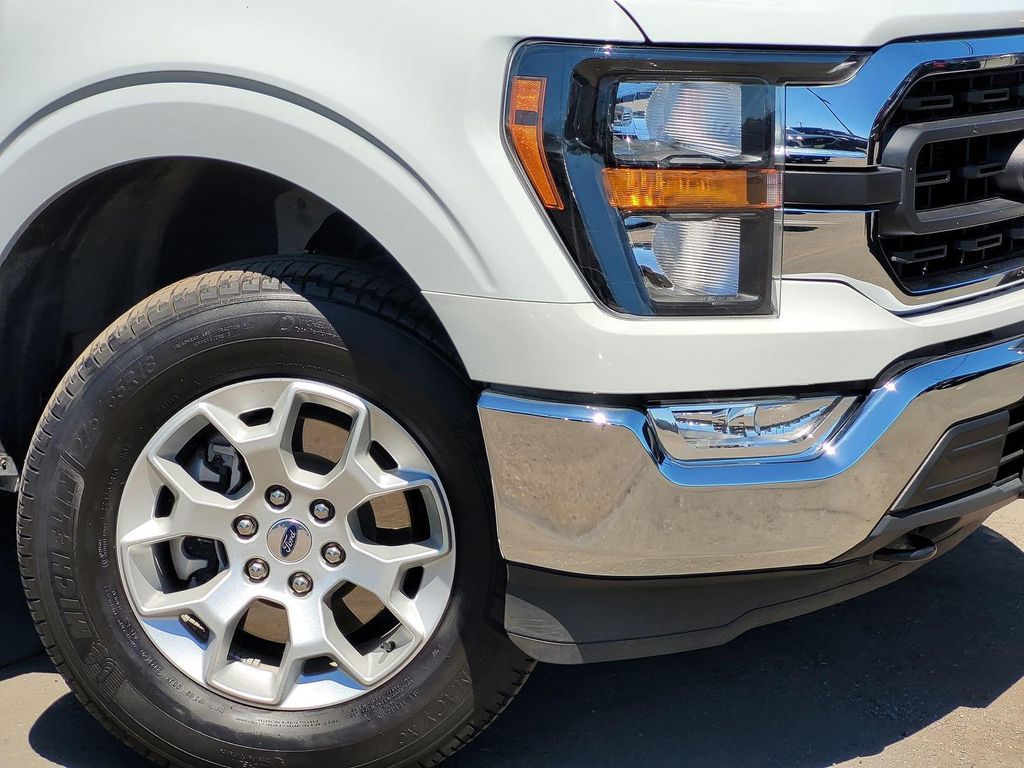 2023 FORD F-150 XLT photo 5