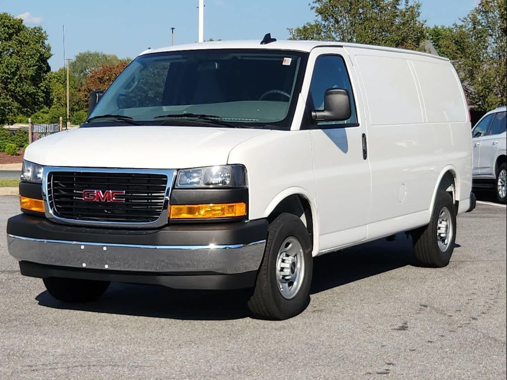 New 2025 GMC Savana 2500 Work Van