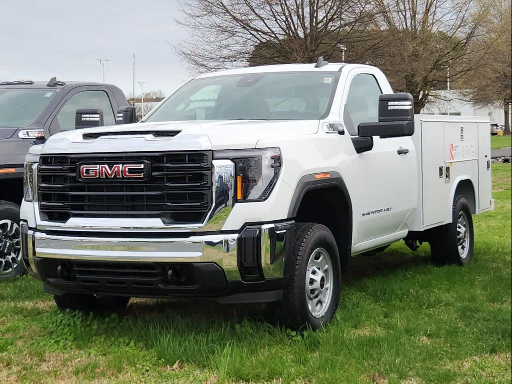 New 2025 GMC Sierra 2500 Pro