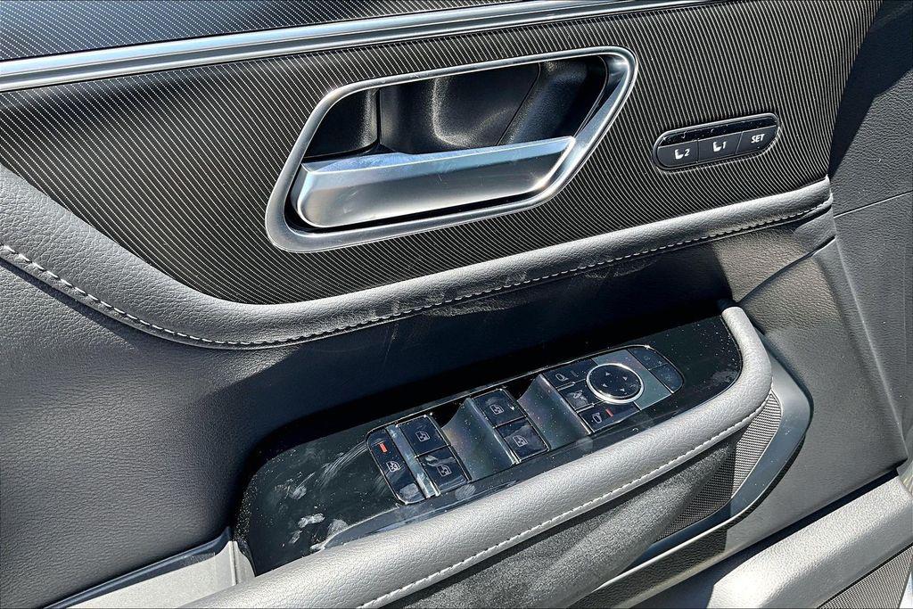 2027 Infiniti QX80 LUXE — миниатюра 21