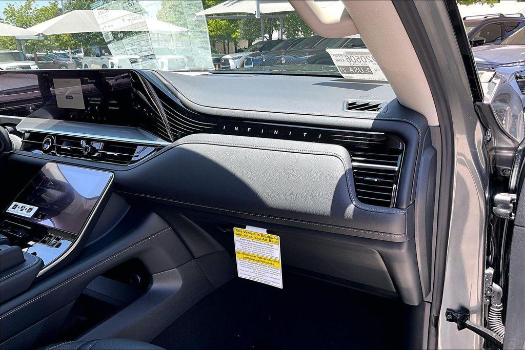 2027 Infiniti QX80 LUXE — миниатюра 18