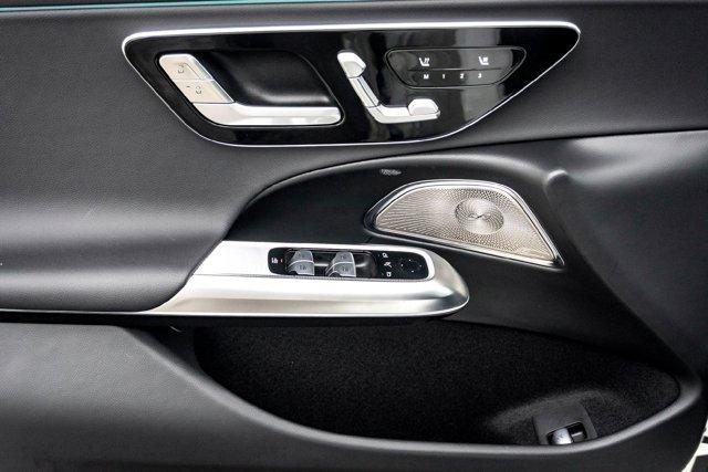 MERCEDES-BENZ E-CLASS - 10