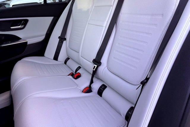 2026 Mercedes-BENZ C-CLASS — миниатюра 20