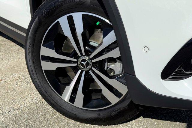 MERCEDES-BENZ GLA - 3