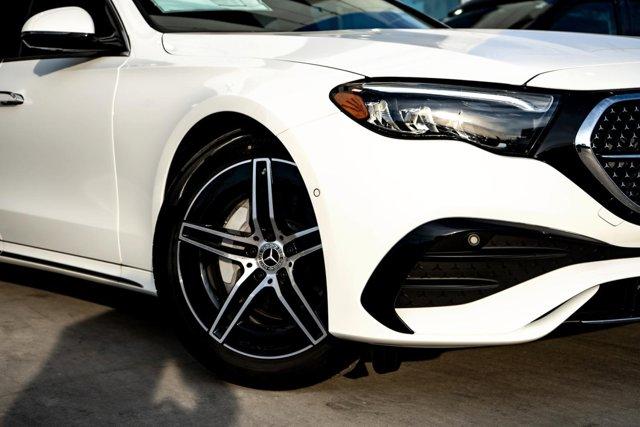 MERCEDES-BENZ E-CLASS - 2