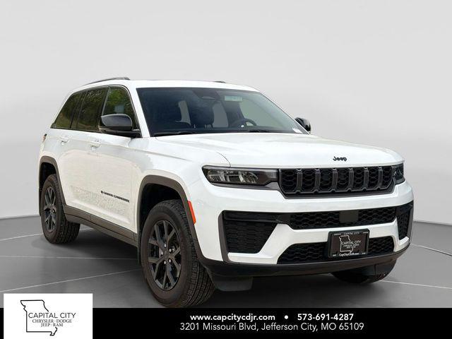 New 2026 Jeep Grand Cherokee Altitude
